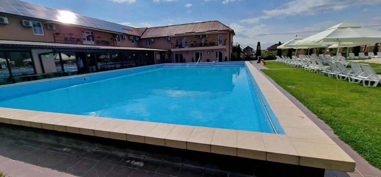 Motel Laguna Beius Zewnętrze zdjęcie